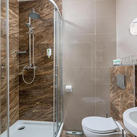 Best Western Plus Celebrity Suites-2